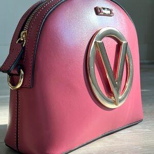 NWT VALENTINO BY MARI
Diana Forever Leather
Crossbody In Pink